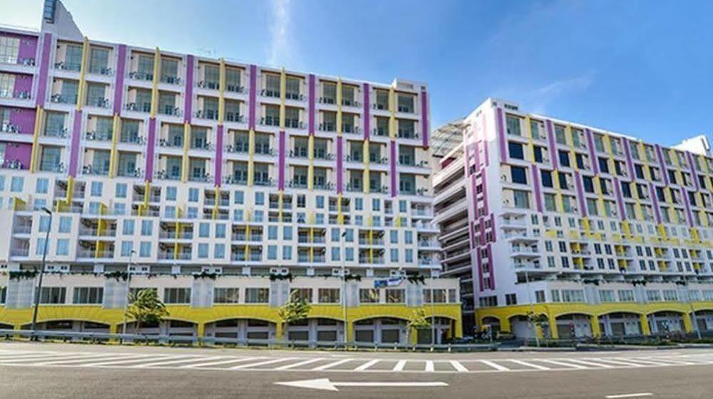 Metrasquare Hotel 3*
